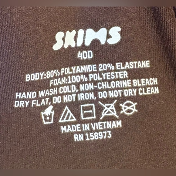 SKIMS Kim Kardashian Fits Everybody push up Demi bra 40D new with tags - Picture 3 of 4